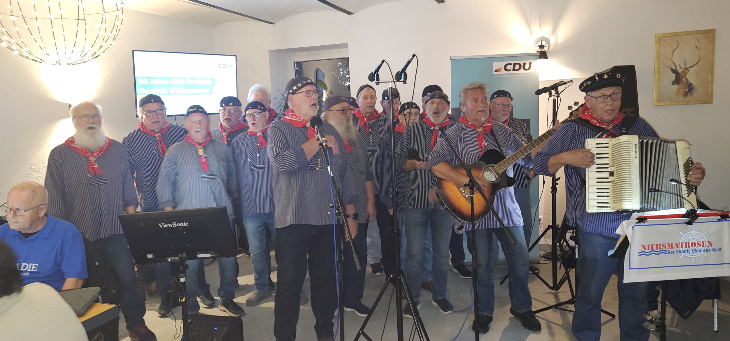 Die Niersmatrosen beim Grefrather CDU Jubiläum